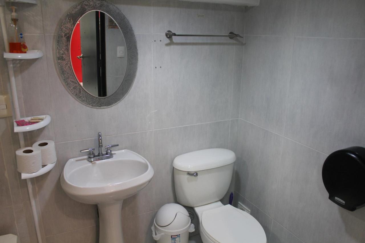 Htl & Suites Camino Real, Ubicacion, Parking, Facturamos Colima Exterior foto